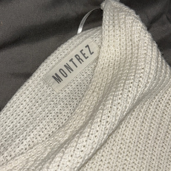 Knot back sweater - Picture 2 of 4